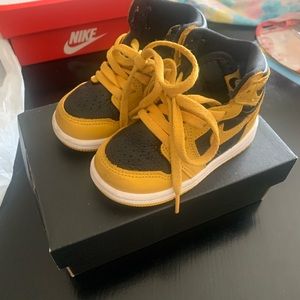 Yellow black and white retro 1